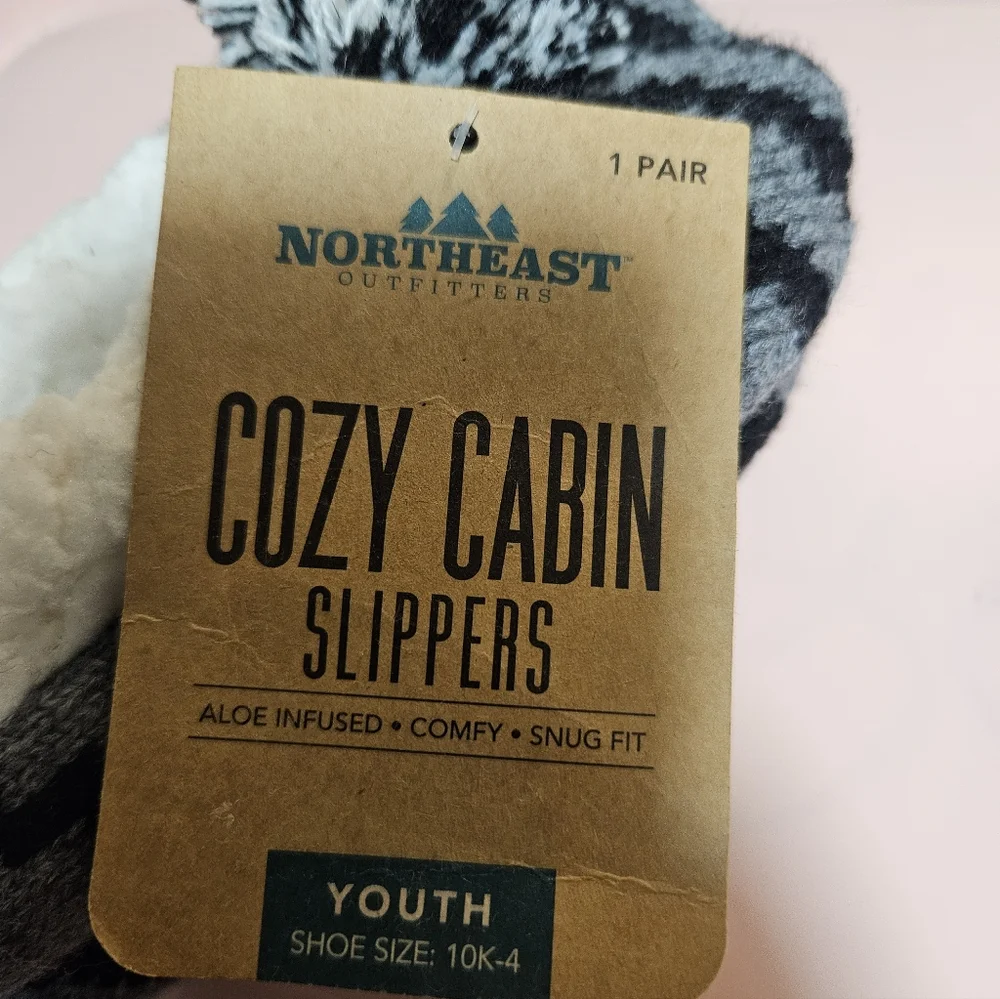 Northeast Outfitters Youth Cozy Cabin Zebra Print Slipper Socks: NWT: SIZE 10K-4
